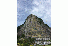 18泰国摩崖石刻线雕《泰佛》竣工实景